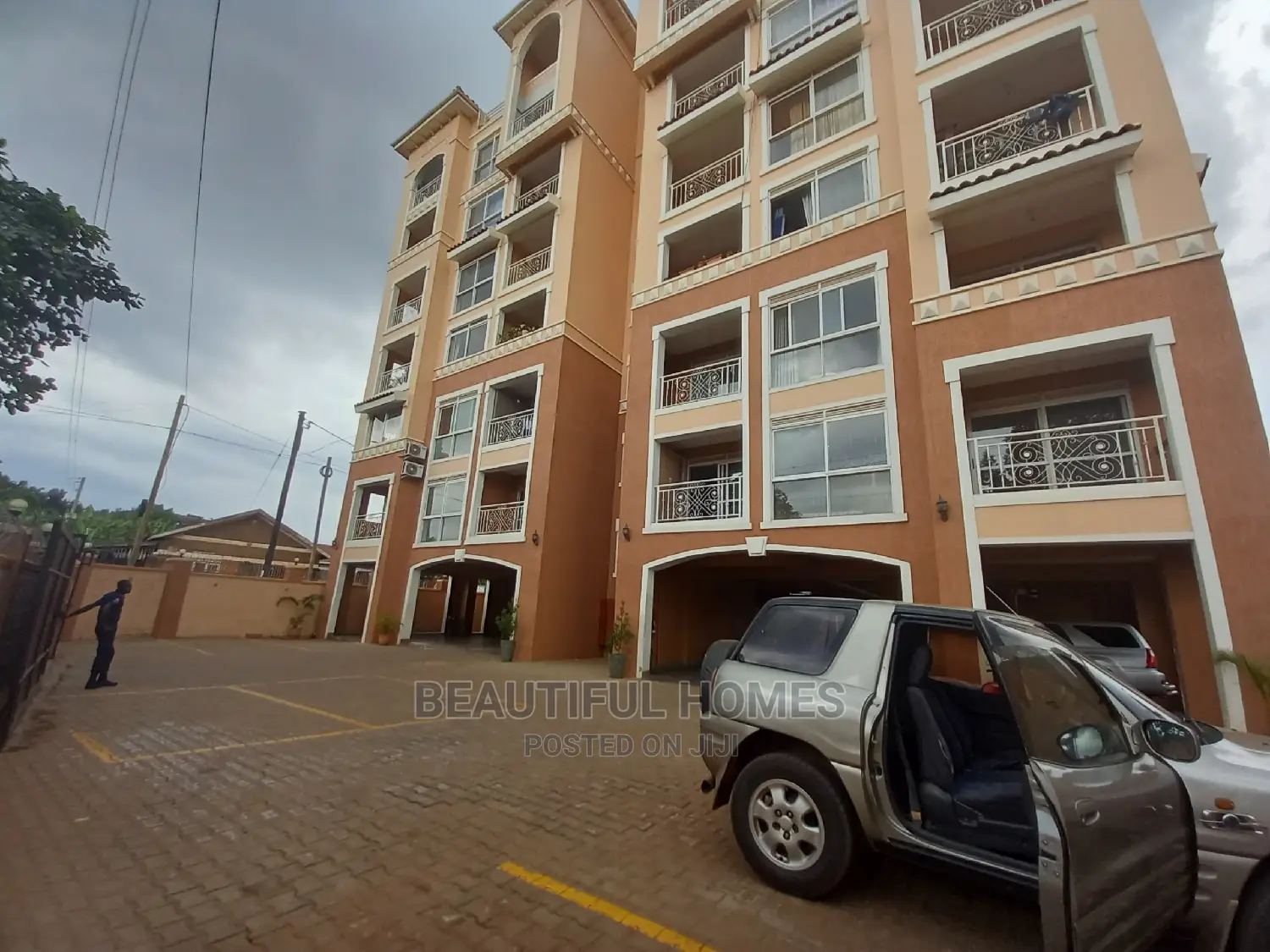 Furnished 2bdrm Condo in Bukoto, Central Division for Sale