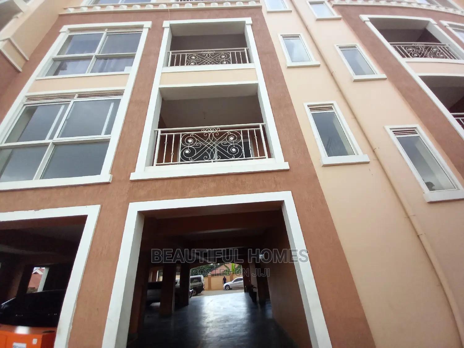 Furnished 2bdrm Condo in Bukoto, Central Division for Sale