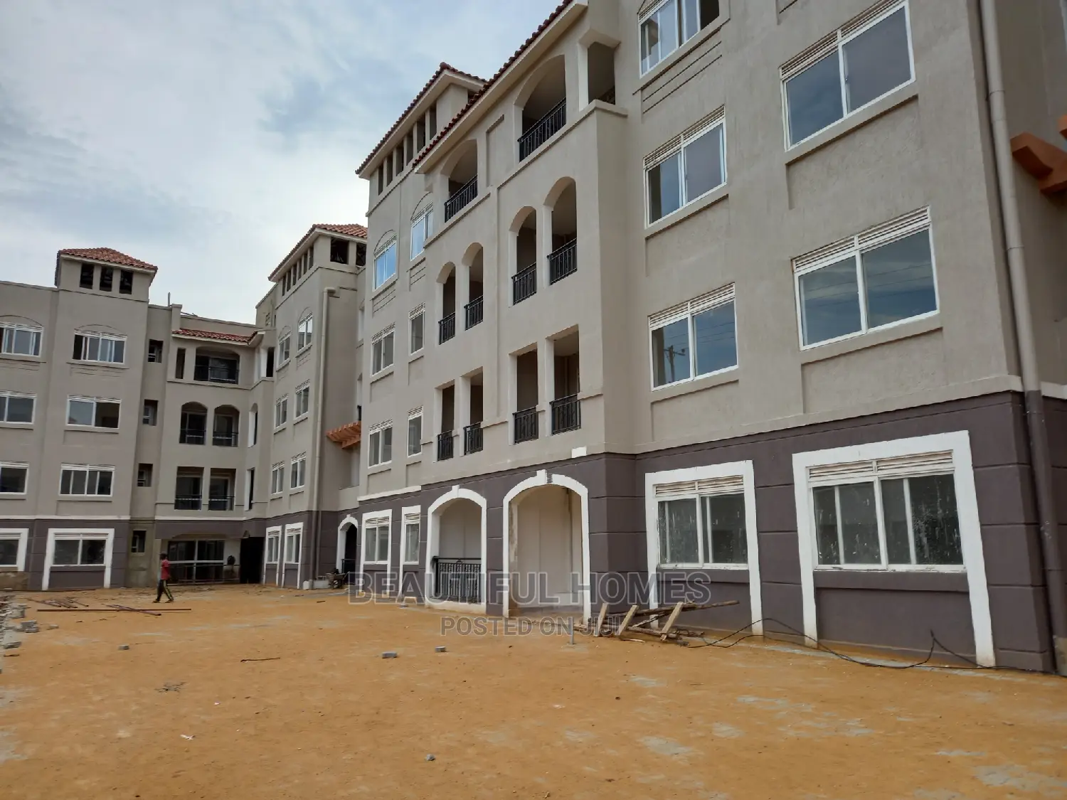Furnished 2bdrm Condo in Naalya Estate, Central Division for Sale