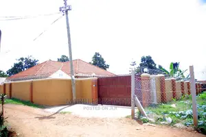 4bdrm House in Kulambiro, Central Division for Sale