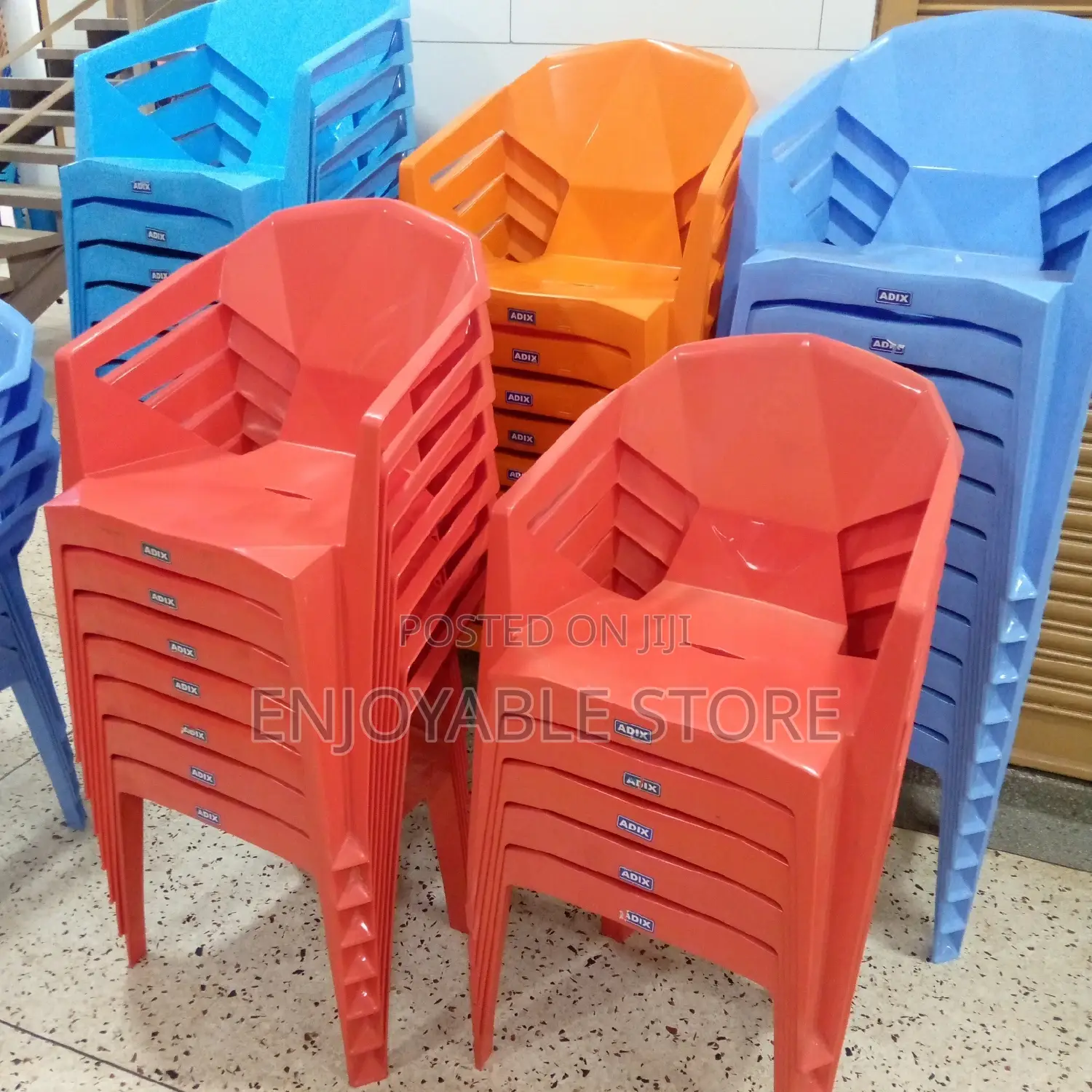Plastic VIP Armed Chairs