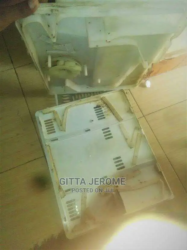 Chill Freezers and Fridge Repairs / Mechanic