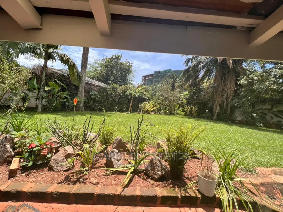 4bdrm Bungalow in Kololo, Central Division for Rent