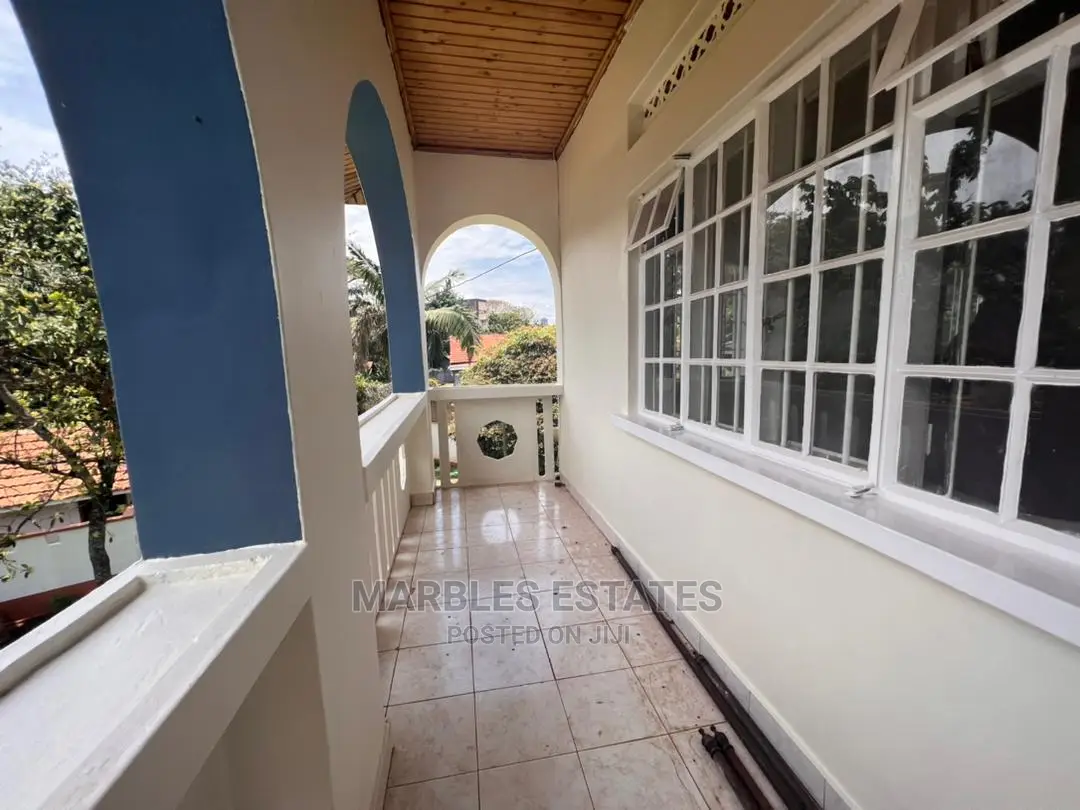 4bdrm Bungalow in Kololo, Central Division for Rent