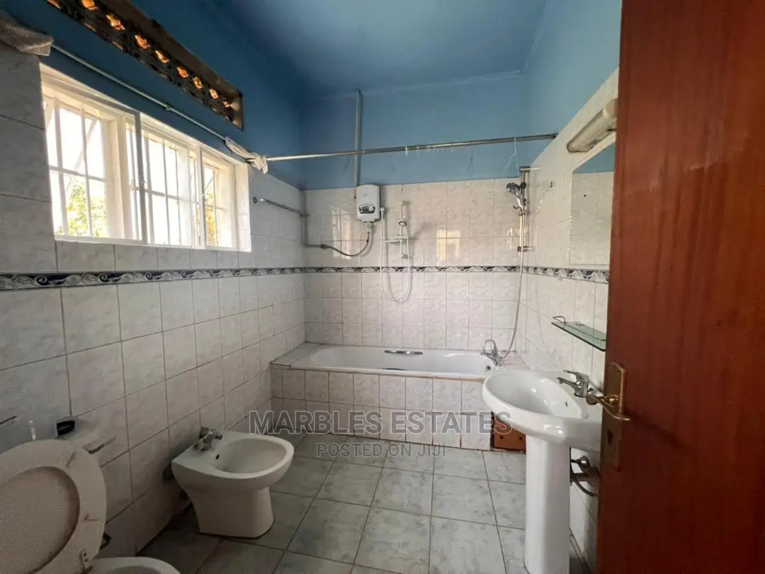 4bdrm Bungalow in Kololo, Central Division for Rent
