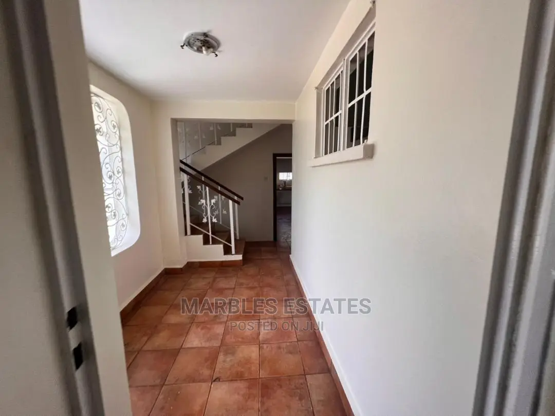 4bdrm Bungalow in Kololo, Central Division for Rent