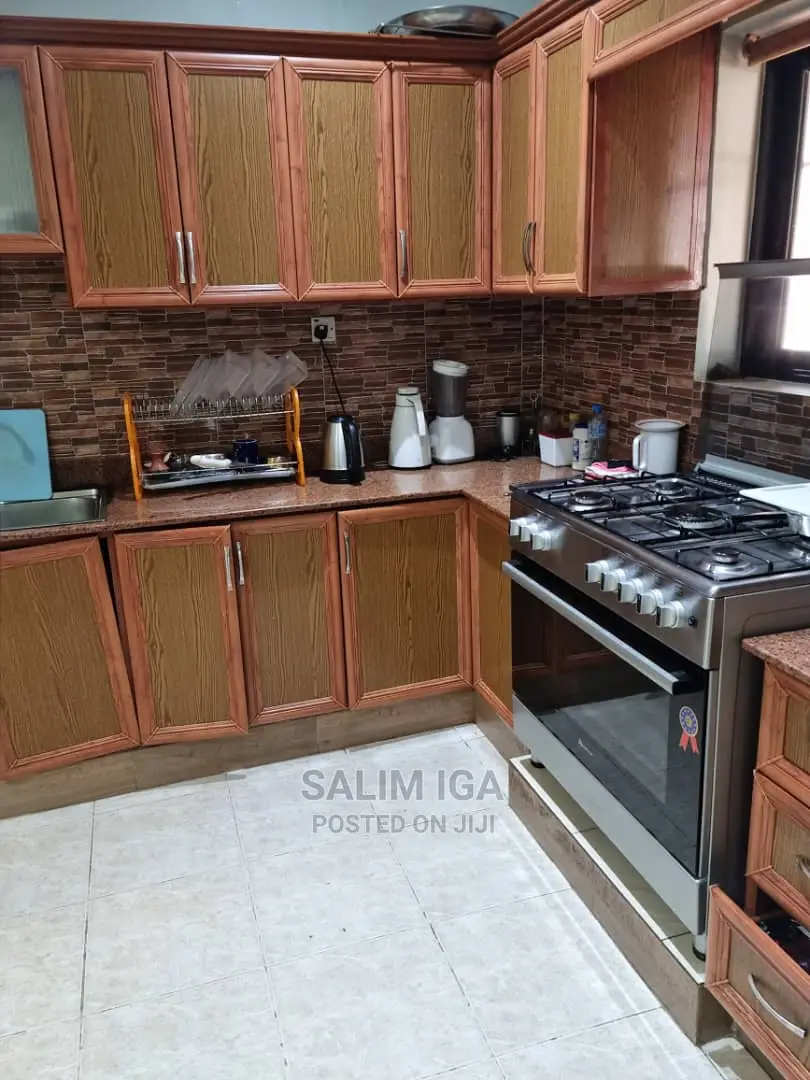 4bdrm Bungalow in Kololo Property, Central Division for rent