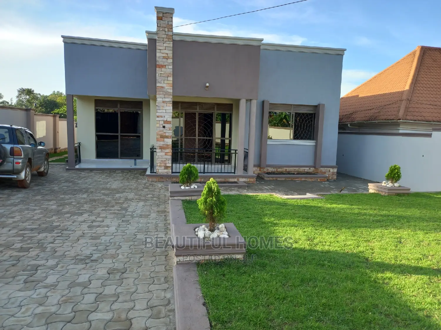 Furnished 4bdrm Bungalow in Kira, Central Division for Sale