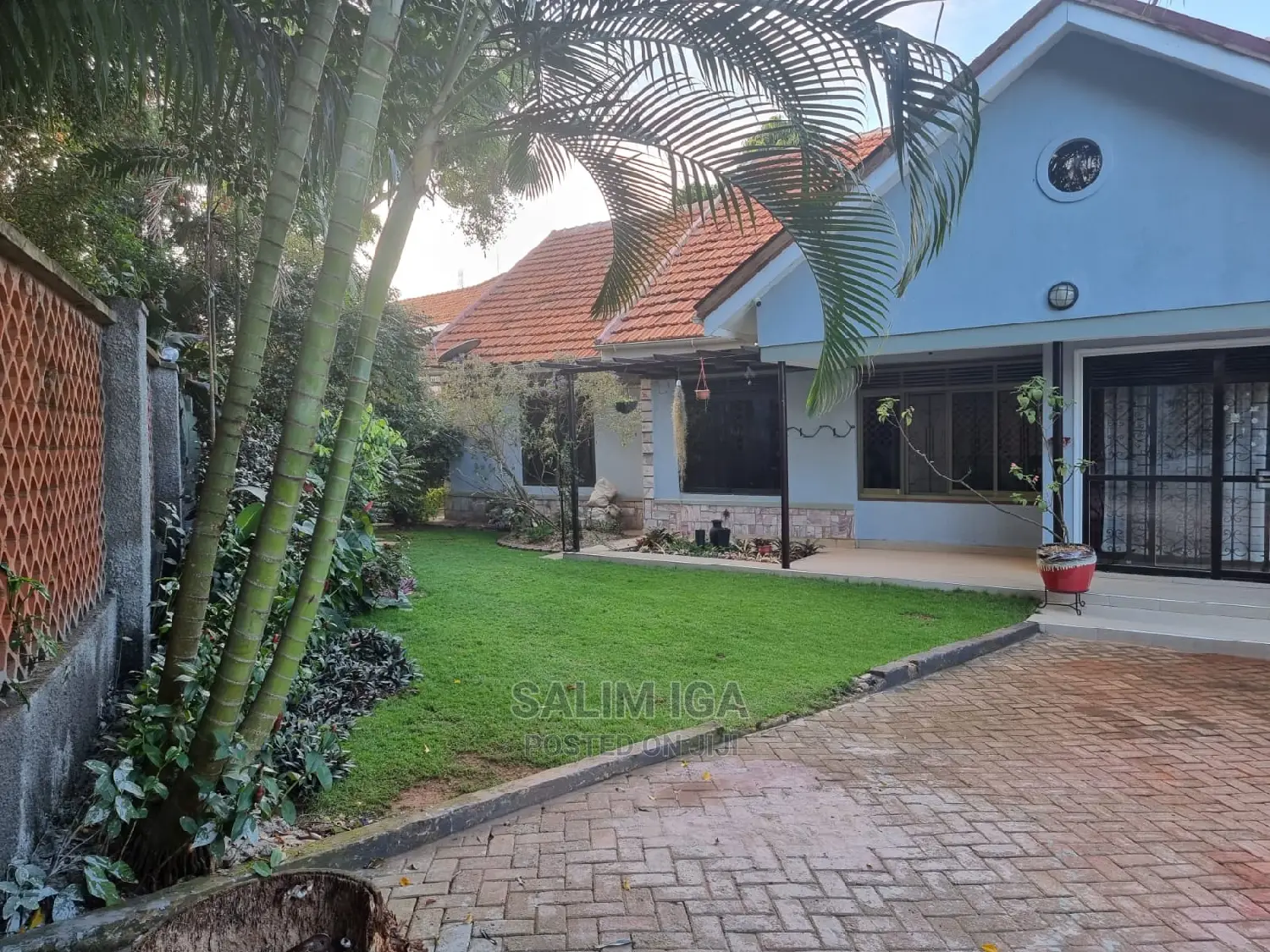 4bdrm Bungalow in Kololo Property, Central Division for Rent