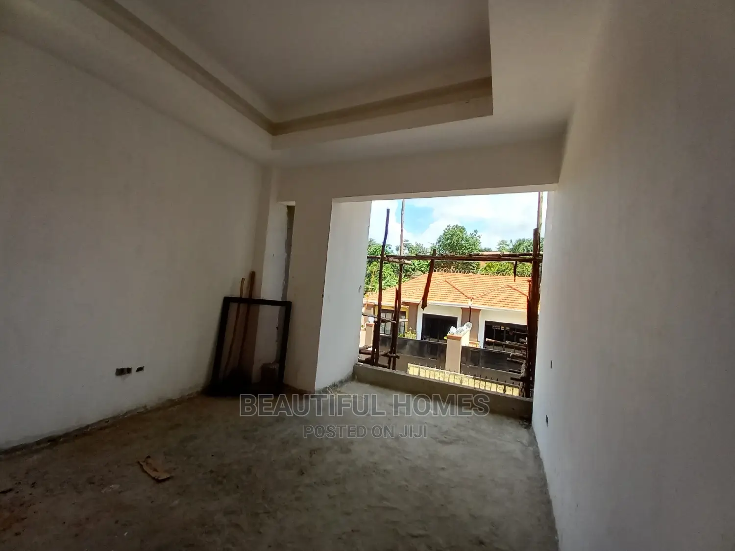 Furnished 5bdrm Duplex in Kisaasi, Central Division for Sale