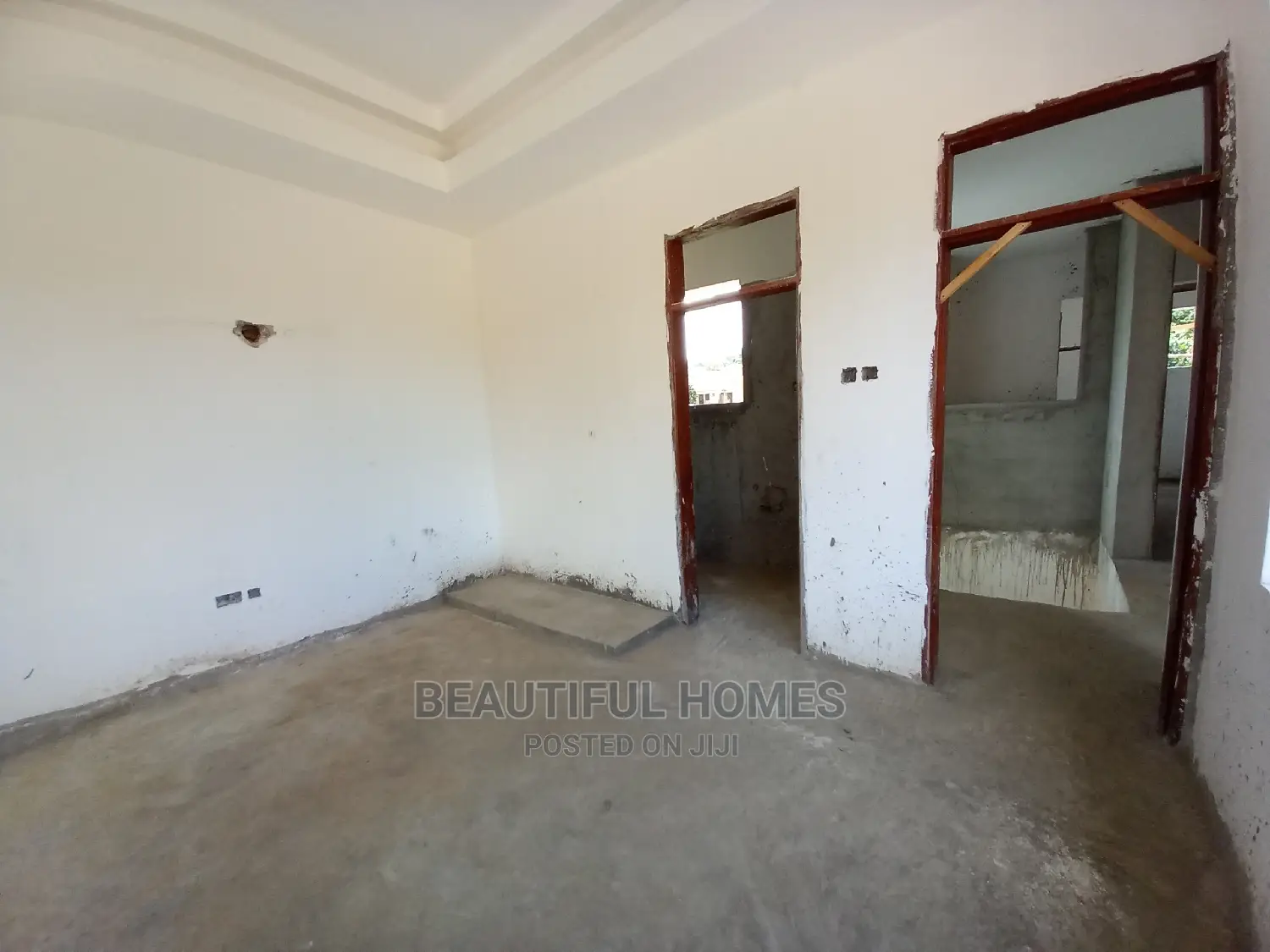 Furnished 5bdrm House in Kisaasi, Central Division for Sale