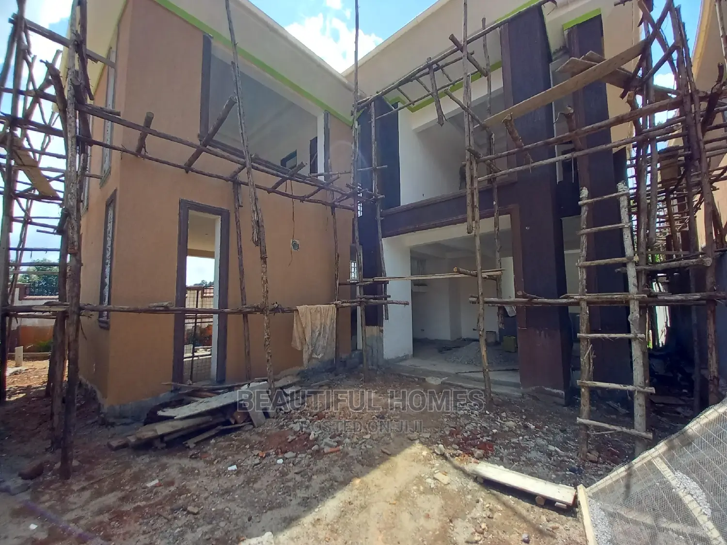 Furnished 5bdrm Mansion in Kisaasi, Central Division for Sale