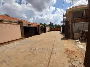 Furnished 5bdrm Maisonette in Kisaasi, Central Division for Sale