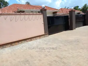 Furnished 5bdrm Maisonette in Kisaasi, Central Division for Sale