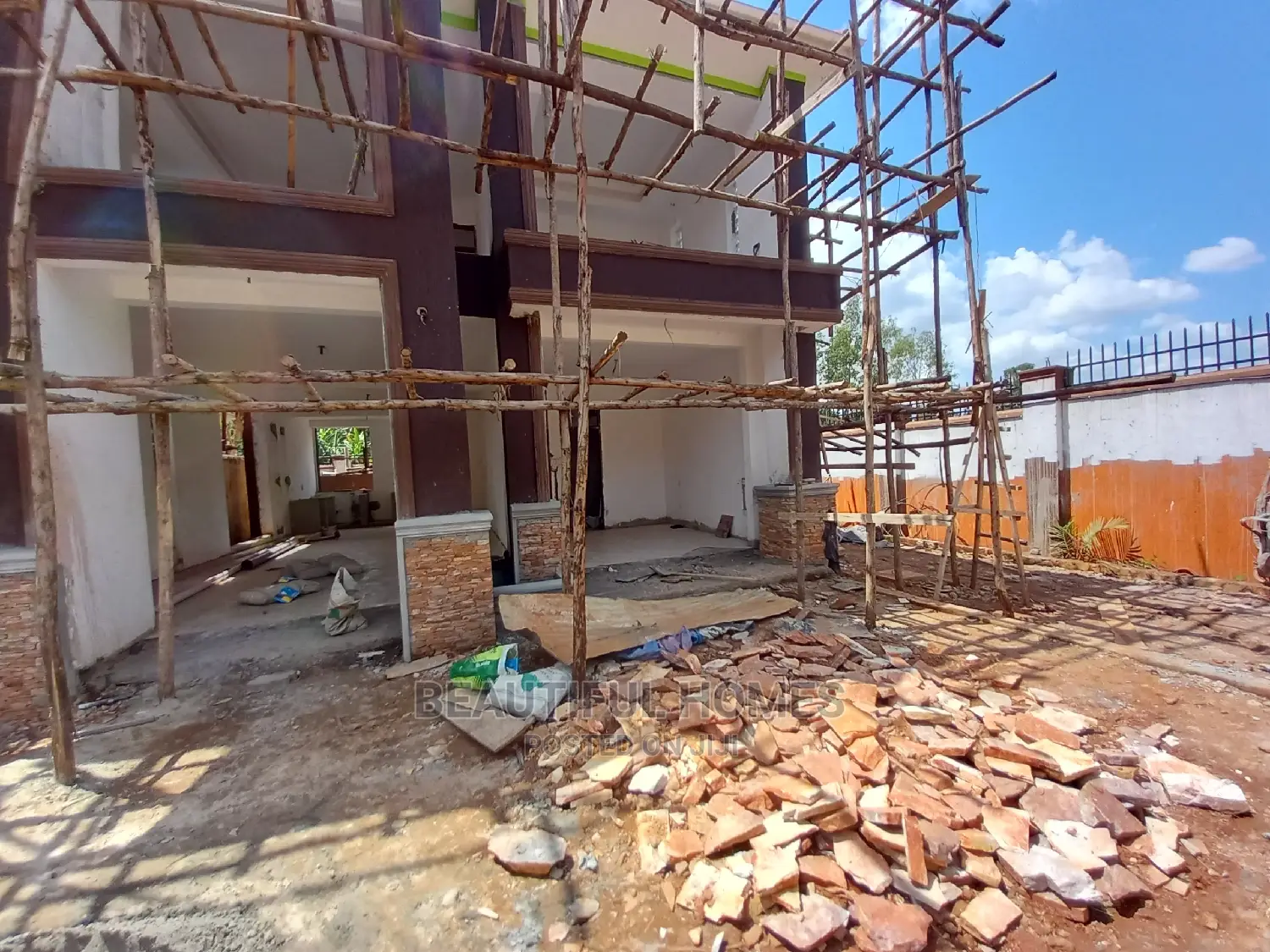 Furnished 5bdrm House in Kisaasi Tarmack, Central Division for Sale