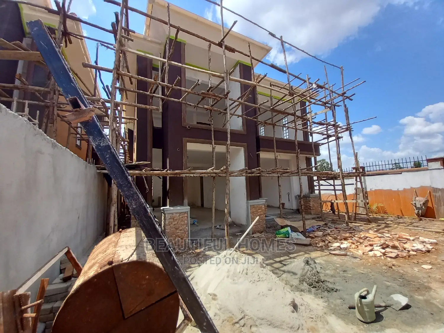 Furnished 5bdrm House in Kisaasi, Central Division for Sale