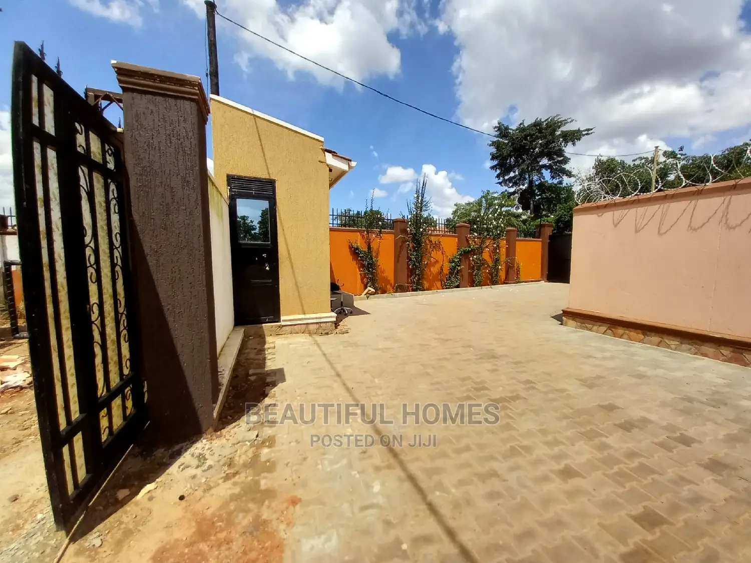 Furnished 4bdrm House in Kisaasi Corporates, Central Division for Sale