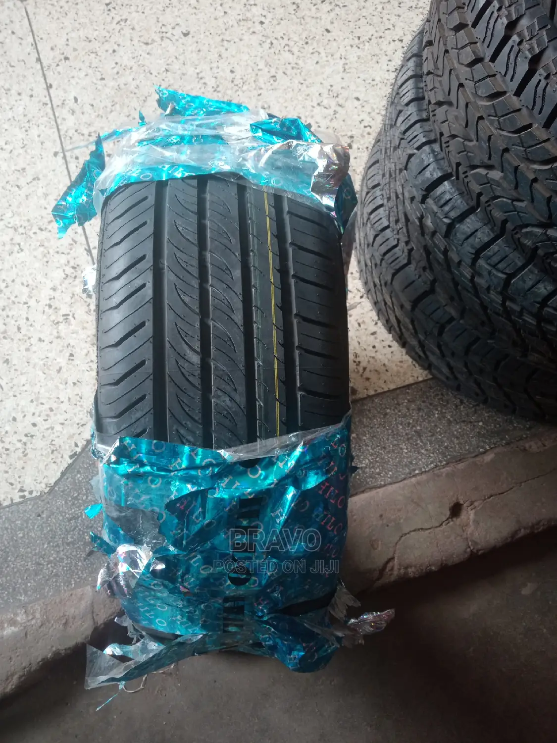 225/50r17 Hillo