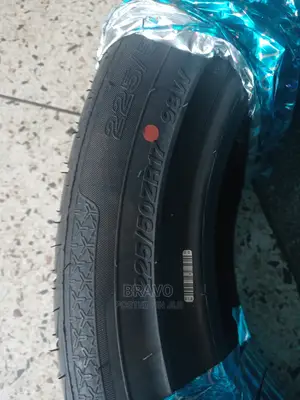 225/50r17 Hillo