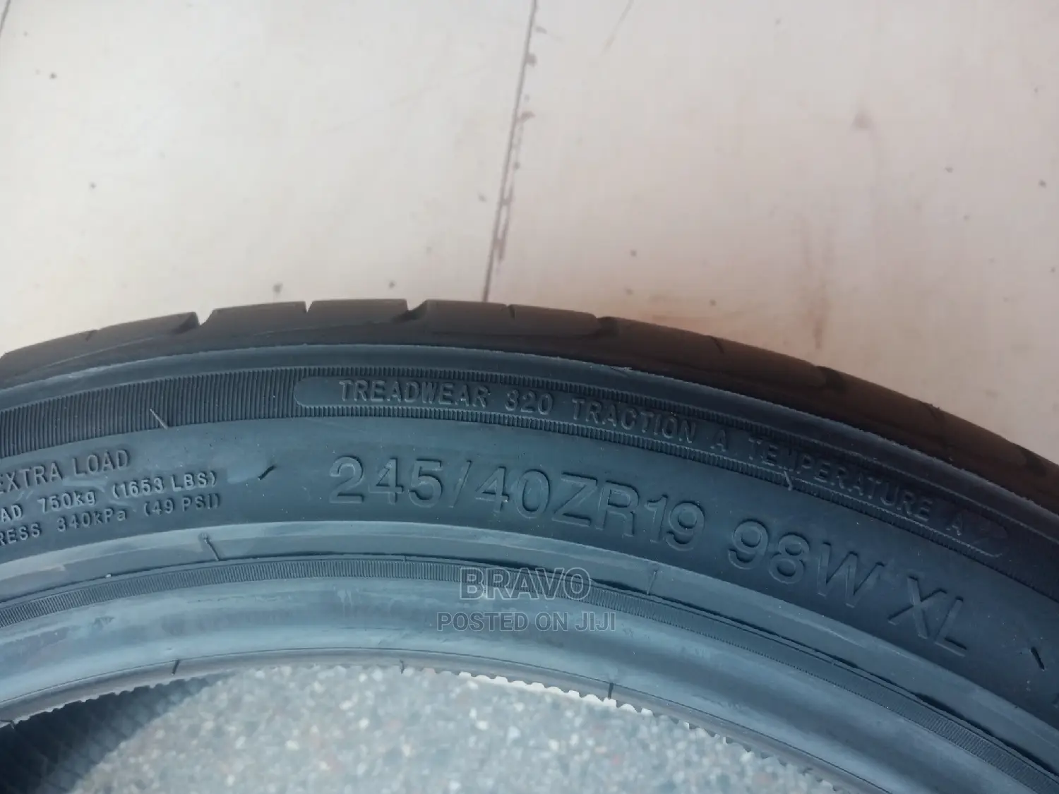 Tyre 245/40r19 Farroad