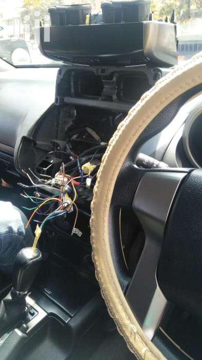 TOYOTA RADIO Fitted In Landcruiser Fj150