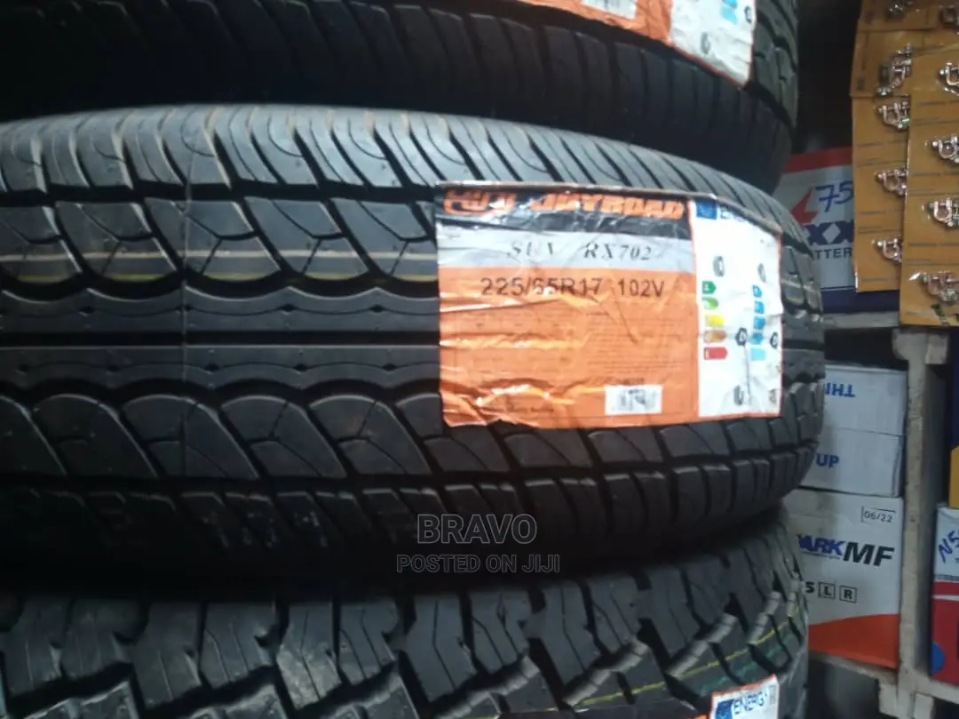 225/65r17 Adventure Tyre