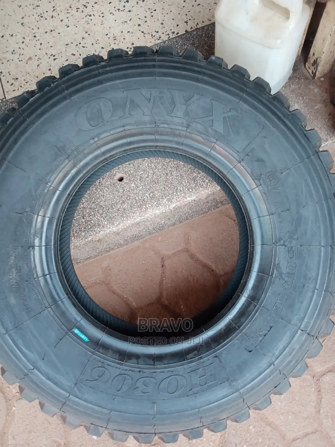 7.50-16 Onyx