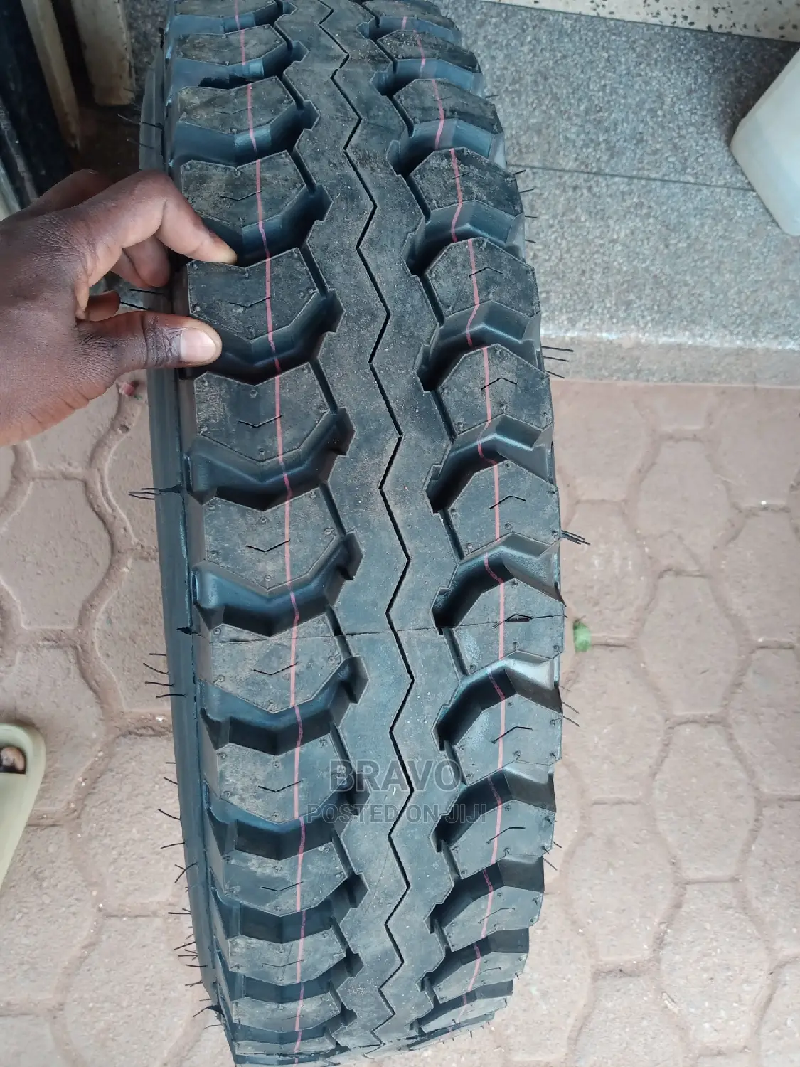 7.50-16 Onyx