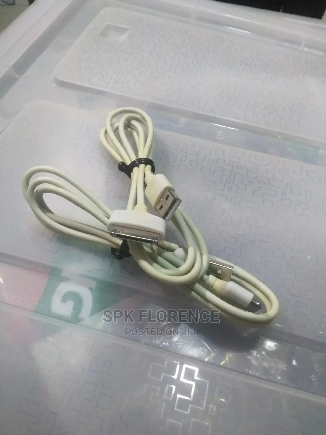 Apple 30 - Pin to USB Cable