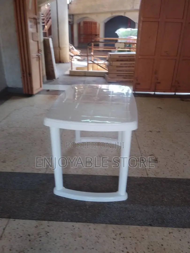 Plastic Strong Rectangular Table