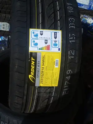 255/35r18 Adent