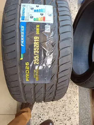 255/35r19 Farroad