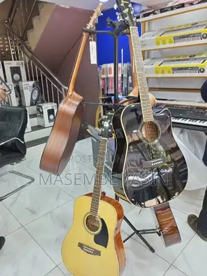 Photo - Yamaha Acoustic Guitar