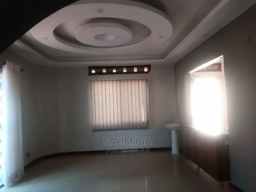 6bdrm Duplex in Kololo Property, Central Division for Rent