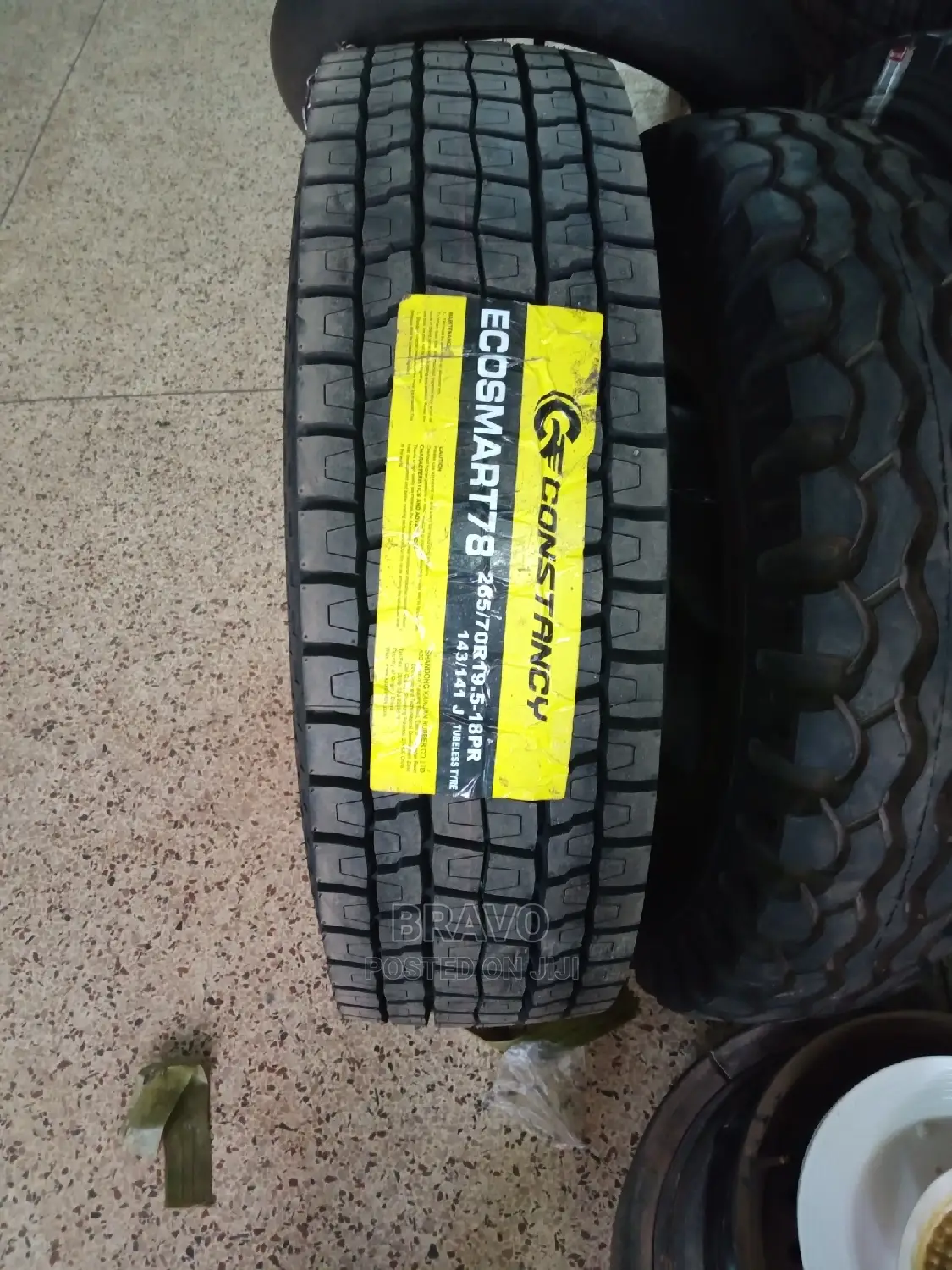 265/70r19.5 Constancy