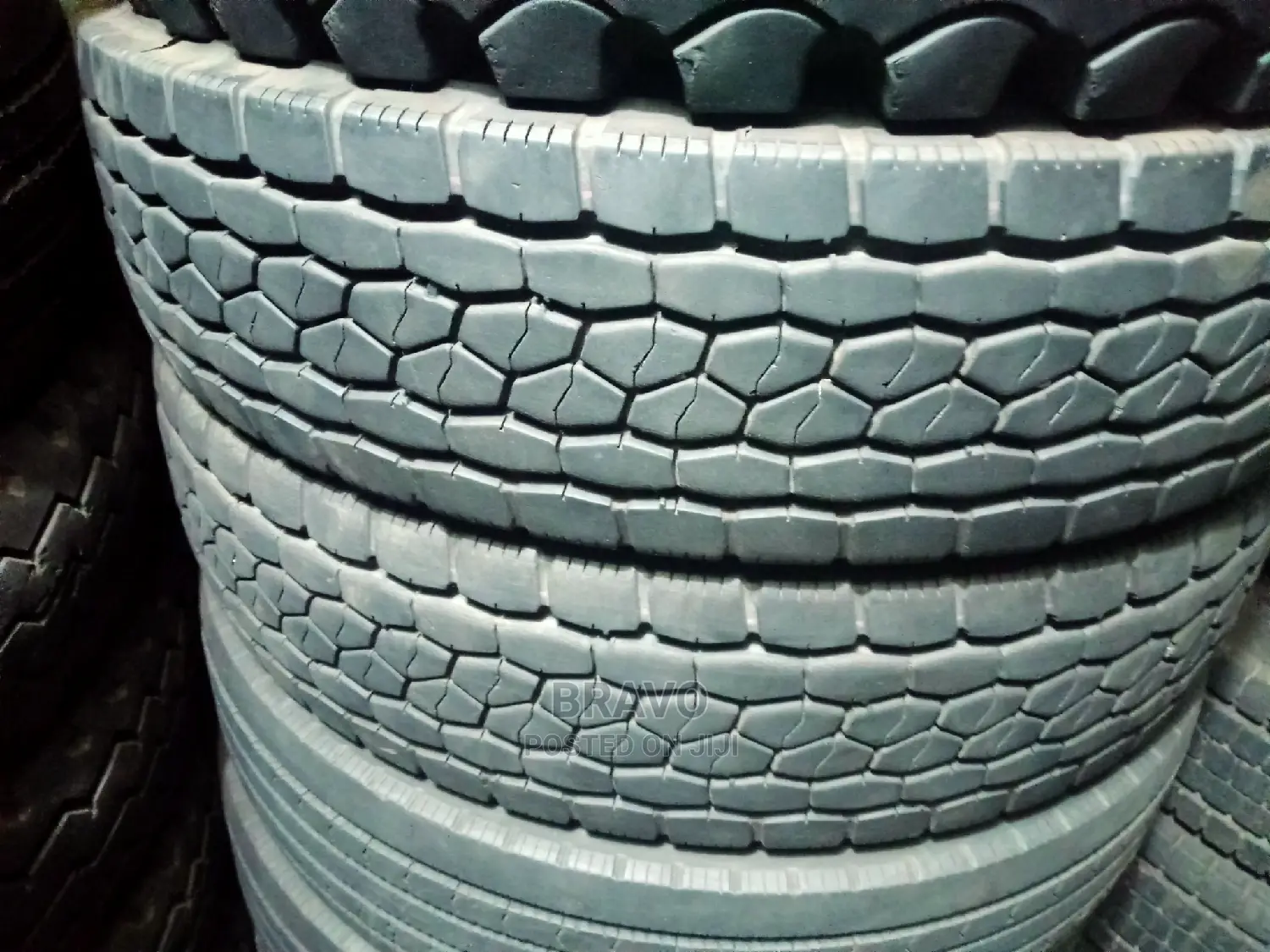 225/90r17.5 Bridgestone Japan