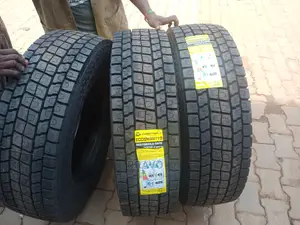 Consitancy Tyre 265/70r19.5