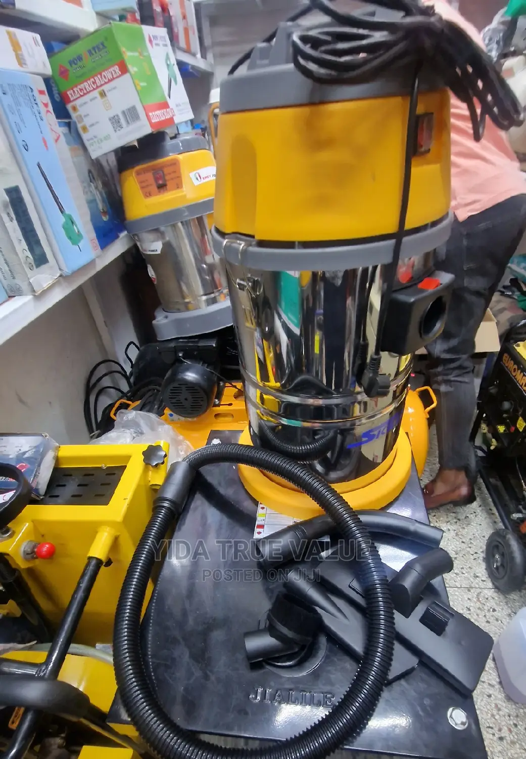 30 Litre Vaccum Cleaner Dry and Wet