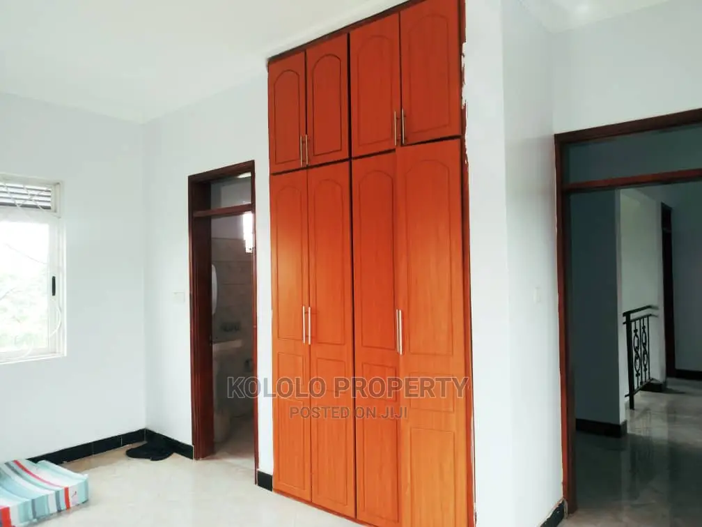6bdrm Mansion in Kololo, Central Division for Sale