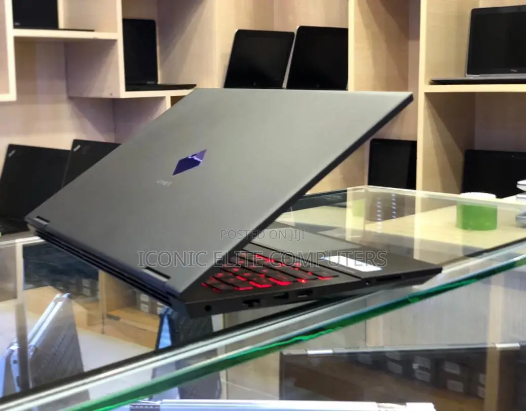 New Laptop HP Omen 15 8GB Intel Core I5 SSHD (Hybrid) 256GB
