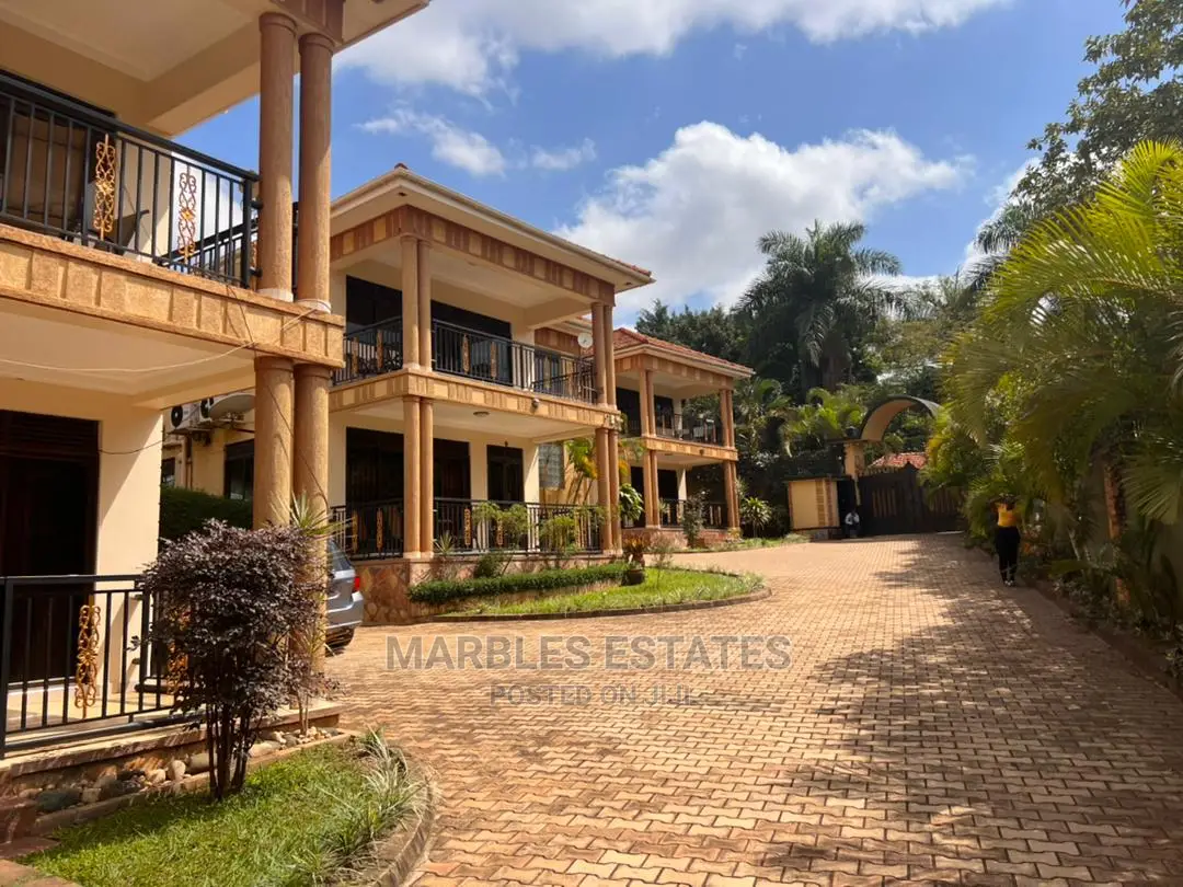 Furnished 4bdrm Townhouse / Terrace in Bugoloobi, Central Division