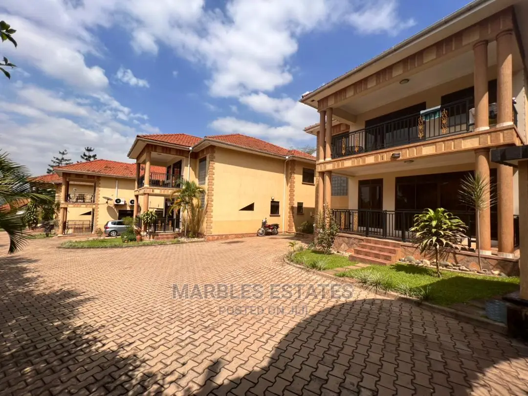 Furnished 4bdrm Townhouse / Terrace in Bugoloobi, Central Division