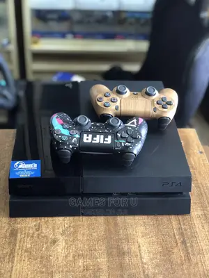 PS4 Standard Console 2customised Pads