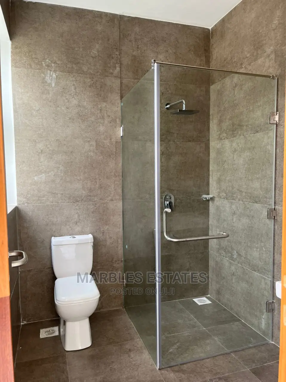 3bdrm Apartment in Kololo, Central Division for Sale