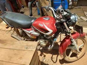 TVS King Cargo 2022 Red