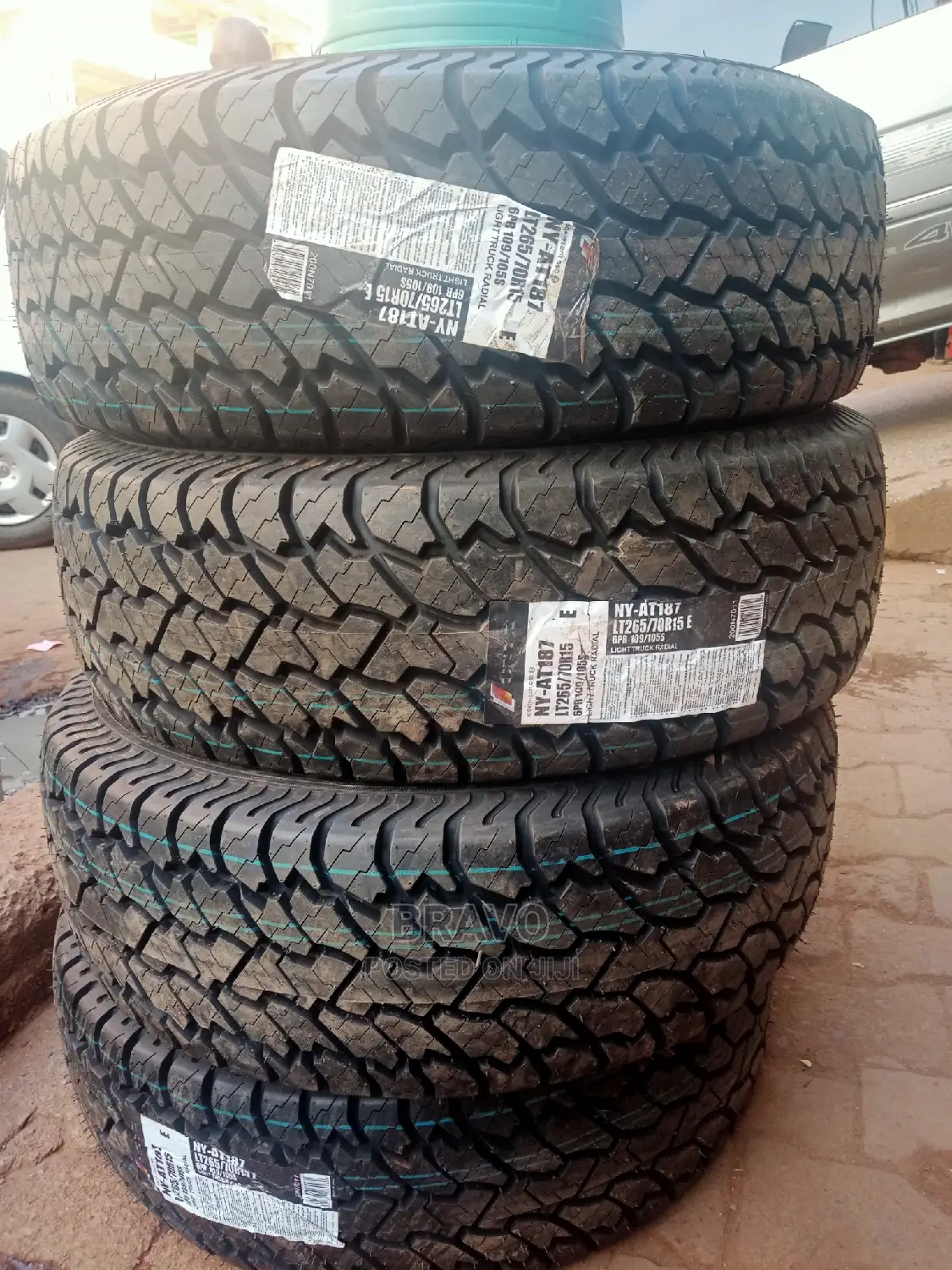 265/70r15 Onyx