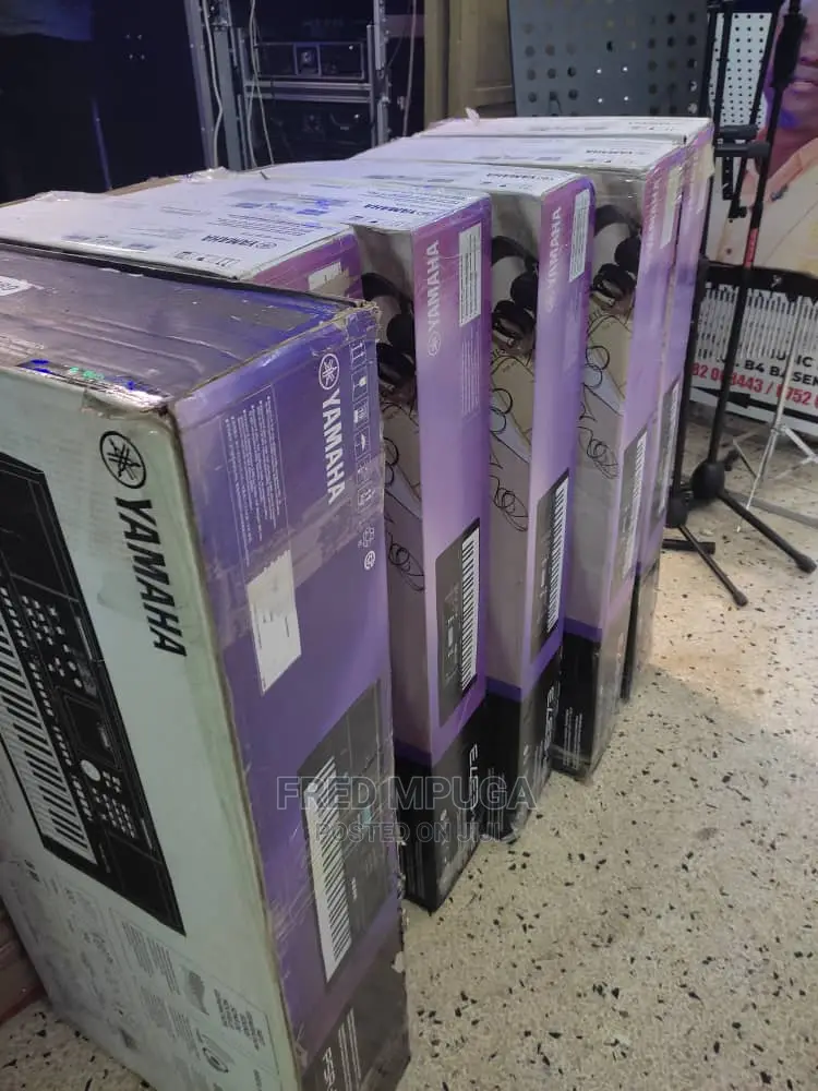 Yamaha Keyboard PSR E473