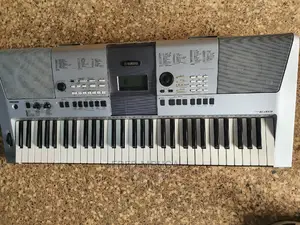 Yamaha Keyboard Psr E413