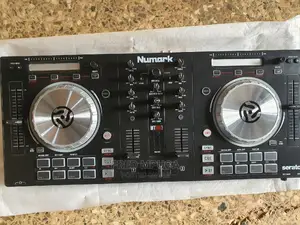 NUMARK PRO 3 Controller