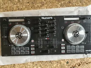 NUMARK PRO 3 Controller